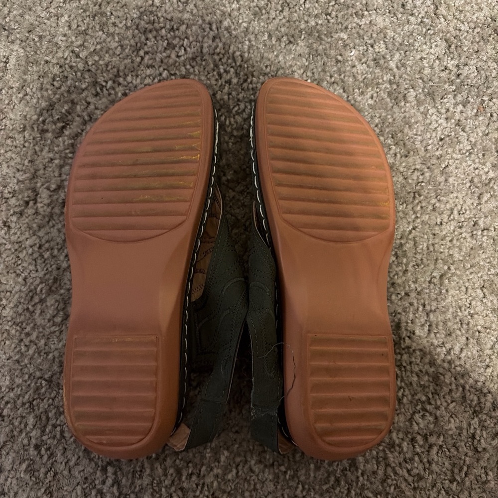 Elegant Green Women's Sandals